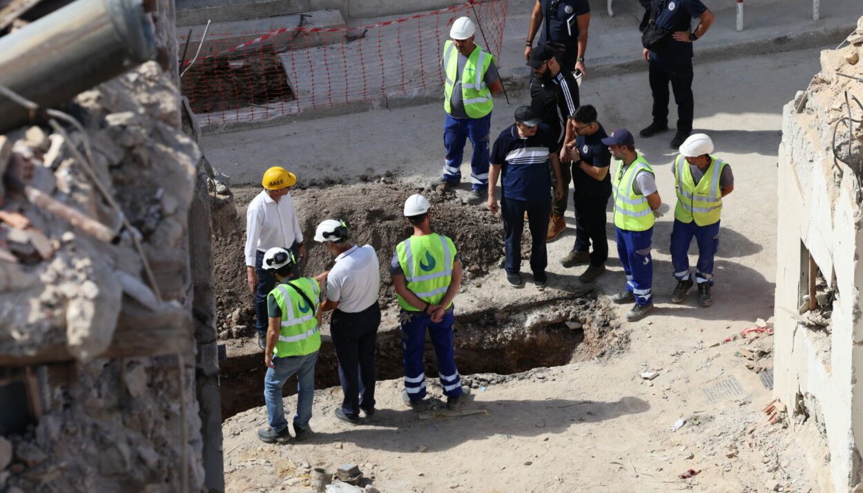 Σε εξέλιξη η έρευνα για τα αίτια της έκρηξης στην Πλάκα © intime