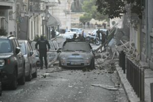 Έκρηξη στην οδό Λυσικράτους στην Πλάκα © Eurokinissi/ Αντώνης Νικολόπουλος