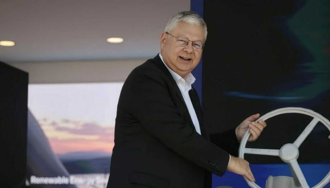 Ο CEO της Helleniq Energy, Ανδρέας Σιάμισιης © ΔΤ Helleniq Energy