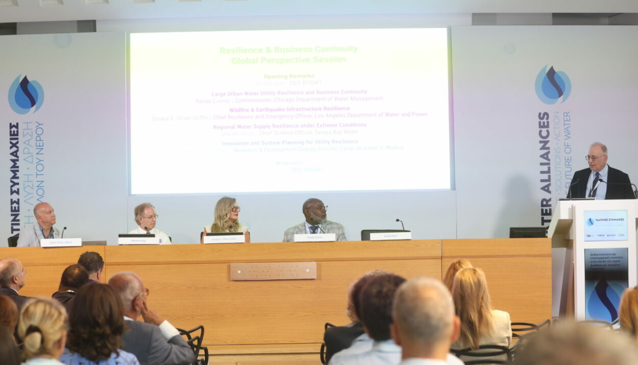 Από αριστερά: Jaime Flores Cabeza, R&D Deputy Director, Canal de Isabel II, Warren Hogg, Chief Science Officer, Tampa Bay Water, Zoraya Oliver Griffin, Chief Resiliency and Emergency Officer, Los Angeles Department of Water and Power, Randy Conner, Commissioner, Chicago Department of Water Management, Booky Oren, Διευθύνων Σύμβουλος BOGWT