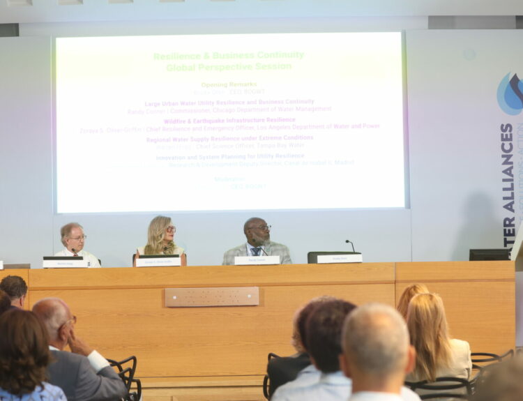 Από αριστερά: Jaime Flores Cabeza, R&D Deputy Director, Canal de Isabel II, Warren Hogg, Chief Science Officer, Tampa Bay Water, Zoraya Oliver Griffin, Chief Resiliency and Emergency Officer, Los Angeles Department of Water and Power, Randy Conner, Commissioner, Chicago Department of Water Management, Booky Oren, Διευθύνων Σύμβουλος BOGWT