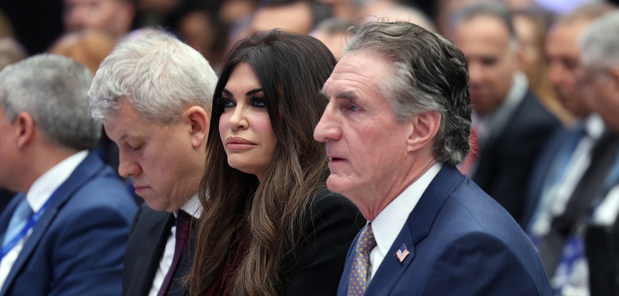 Γκίλφοιλ και Τραμπ © EPA/GEORGE VITSARAS