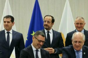 Υπογραφή της σύμβασης 1,8 δισ. δολαρίων για την ανάπτυξη του κοιτάσματος «Κρόνος» © Χριστοδουλίδης/Facebook