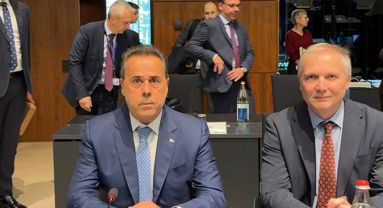 Ο ΠΑΠΑΣΤΑΥΡΟΥ