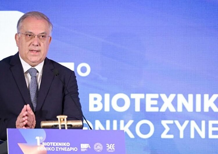 Ο yπουργός Ανάπτυξης Τάκης Θεοδωρικάκος στο 1ο Βιομηχανικό Εθνικό Συνέδριο © ΔΤ/ΒΕΑ